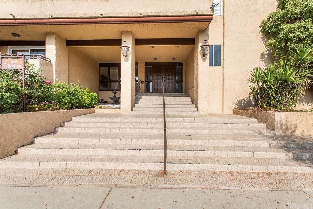 5412 Lindley Avenue - Photo 1