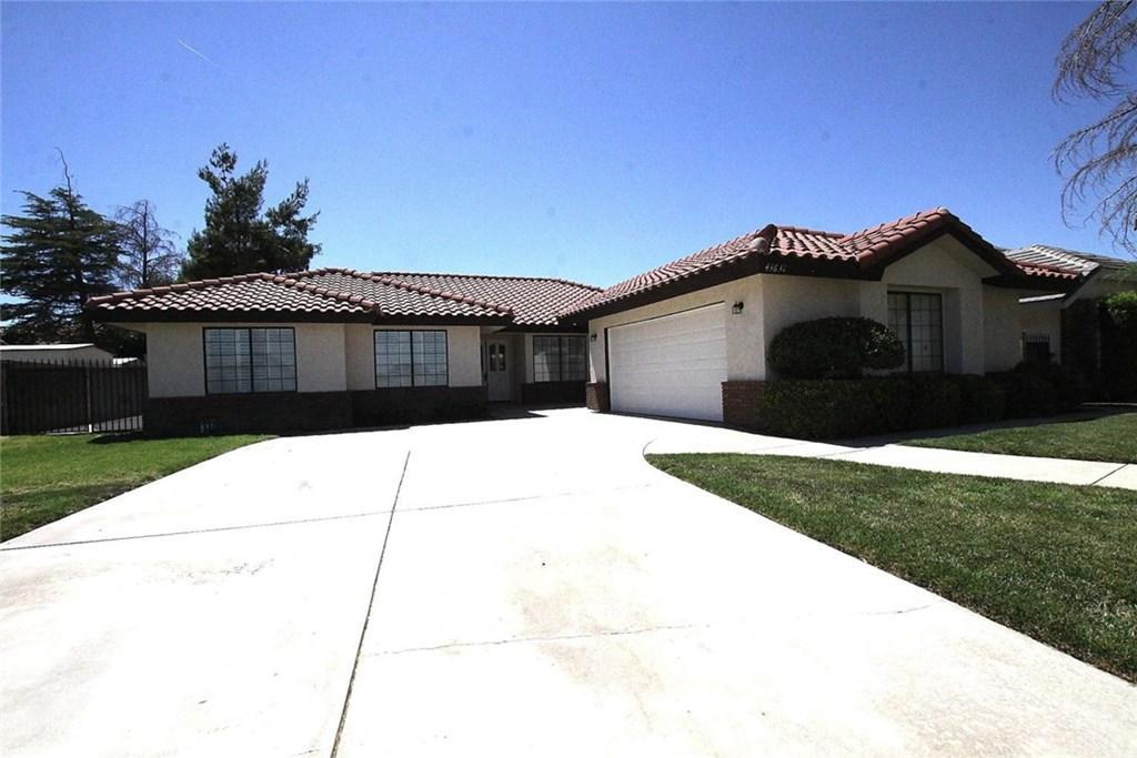 43631 37TH Street - Photo 1
