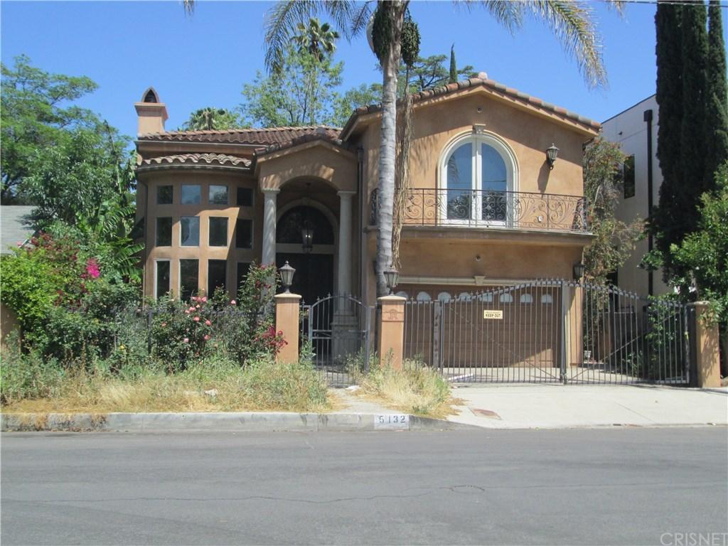 5132 Noble Avenue - Photo 1