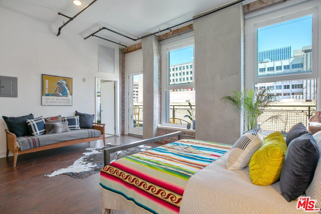 253 Broadway - Photo 1