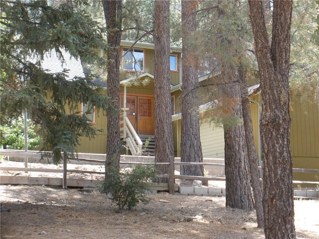 2201 Cypress - Photo 1