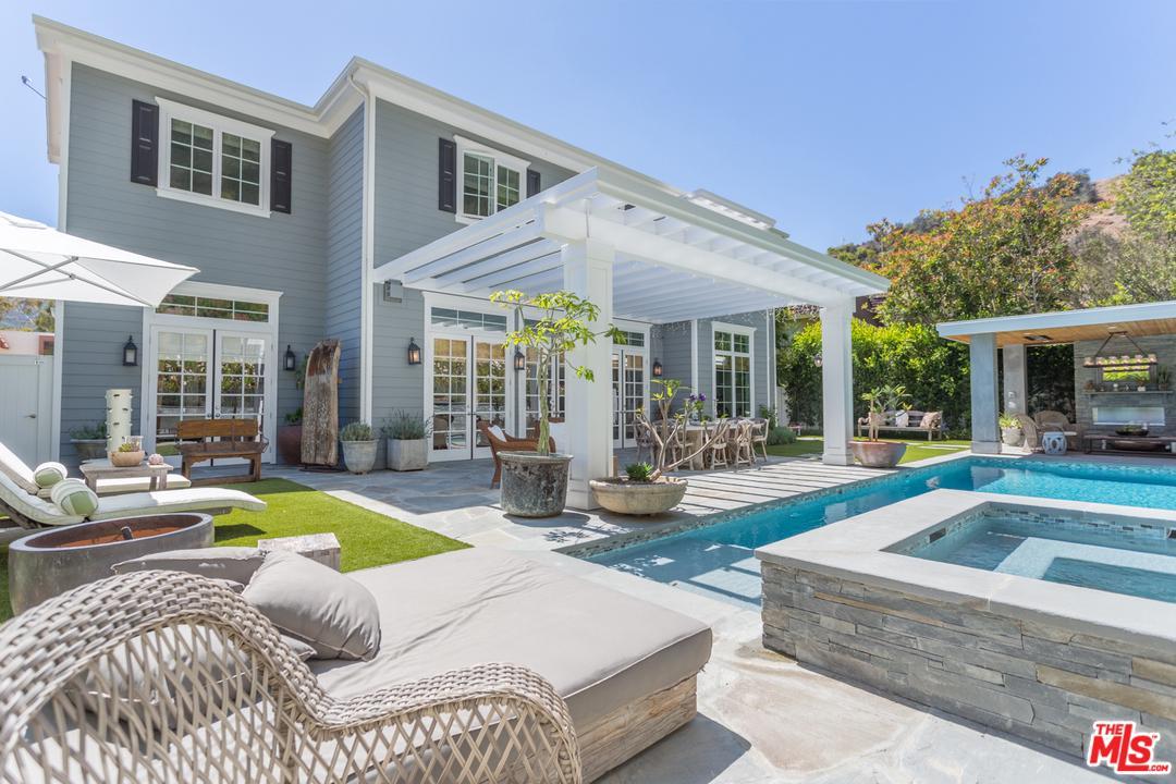 2538 La Condesa Drive - Photo 1