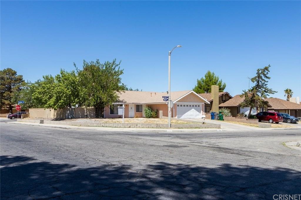 44605 Gillan Avenue - Photo 1