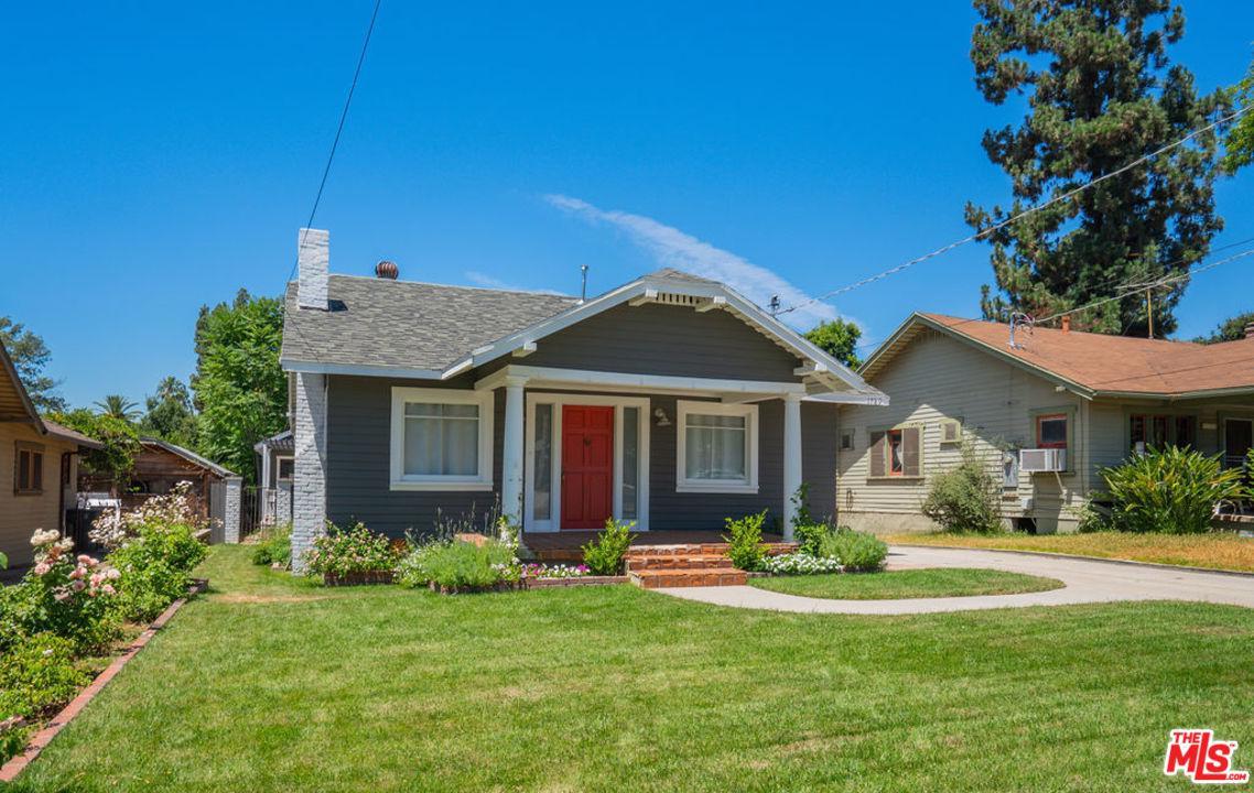 1789 Walworth Avenue - Photo 1