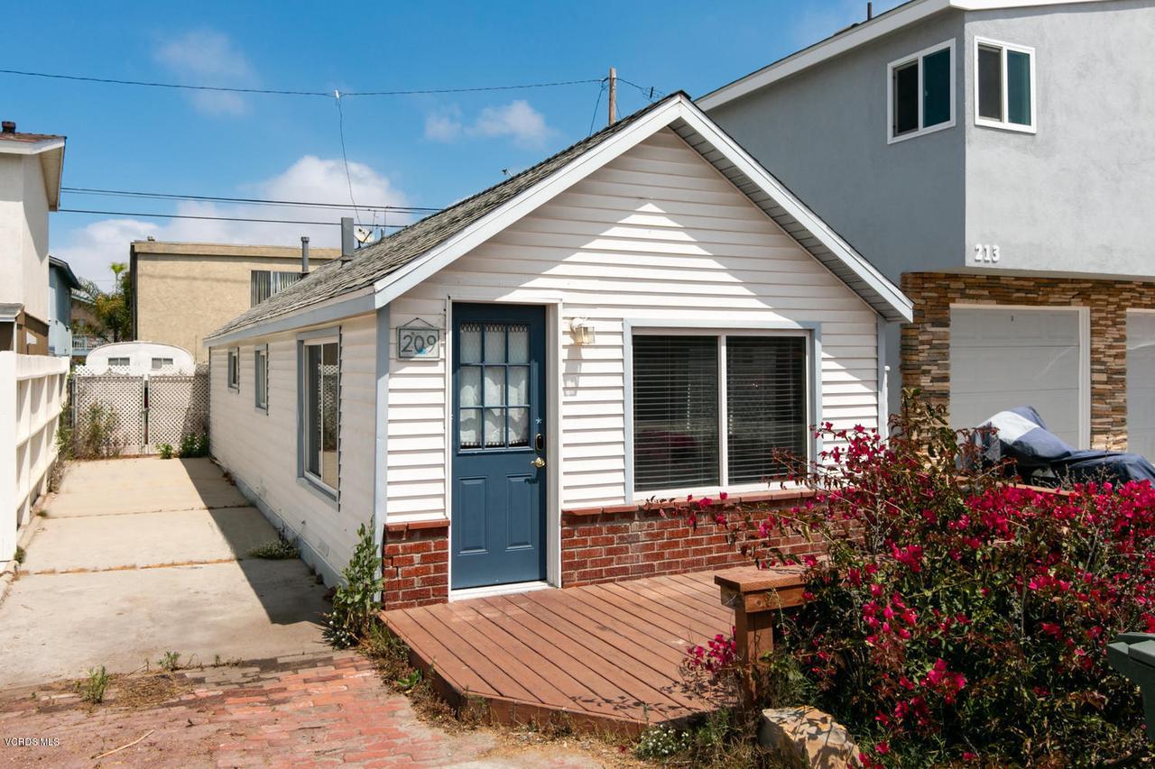 209 Cahuenga Drive - Photo 1