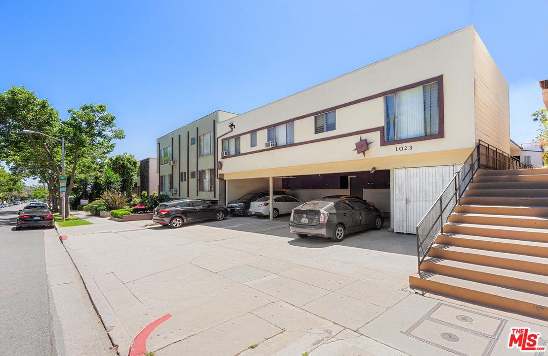 1023 Hayworth Avenue - Photo 1