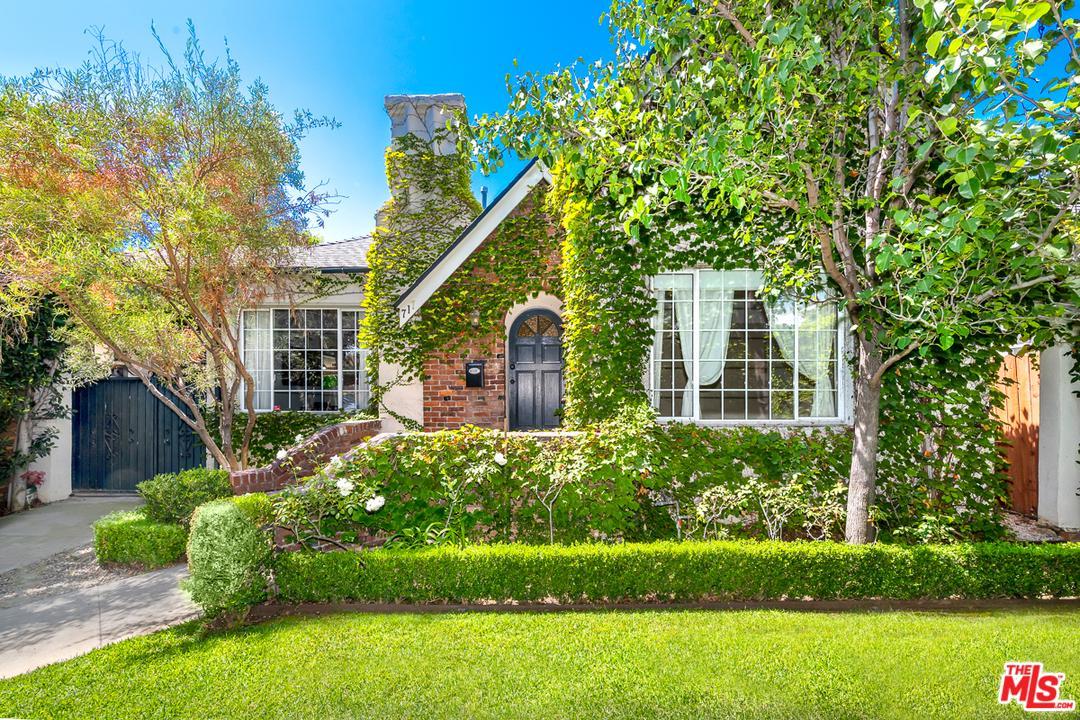 717 Martel Avenue - Photo 1