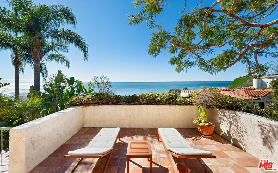21569 Paseo Serra - Photo 1