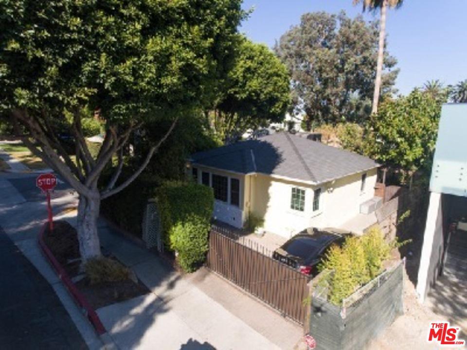 738 Huntley Drive - Photo 1