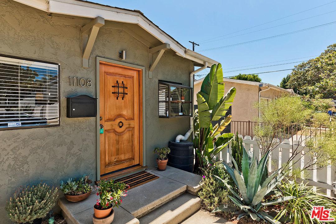 11108 Matteson Avenue - Photo 1
