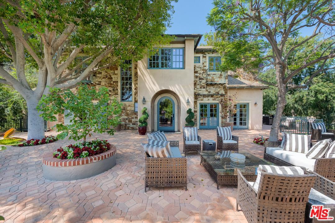 4517 Dundee Drive - Photo 1