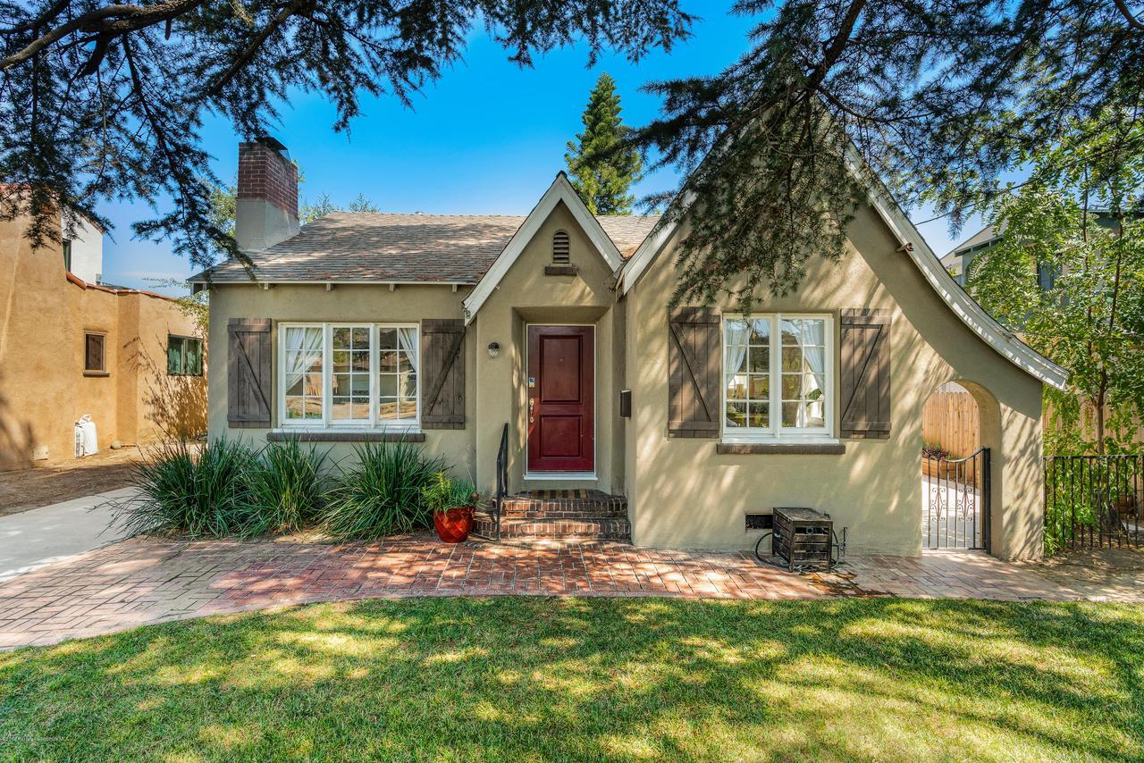 1190 Forest Avenue - Photo 1