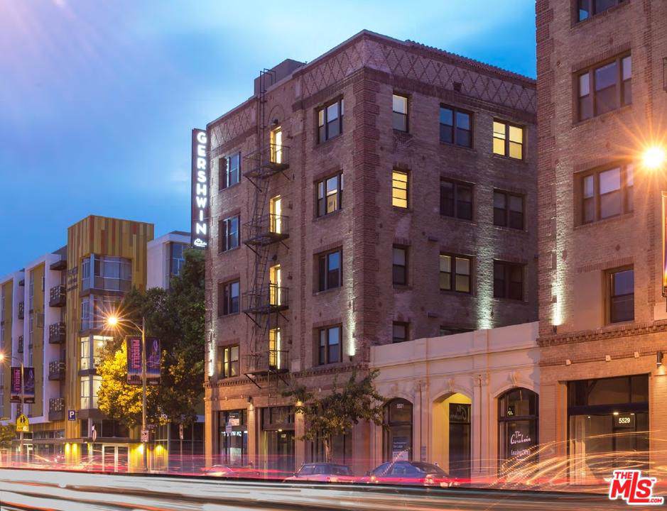 5533 Hollywood Boulevard - Photo 1