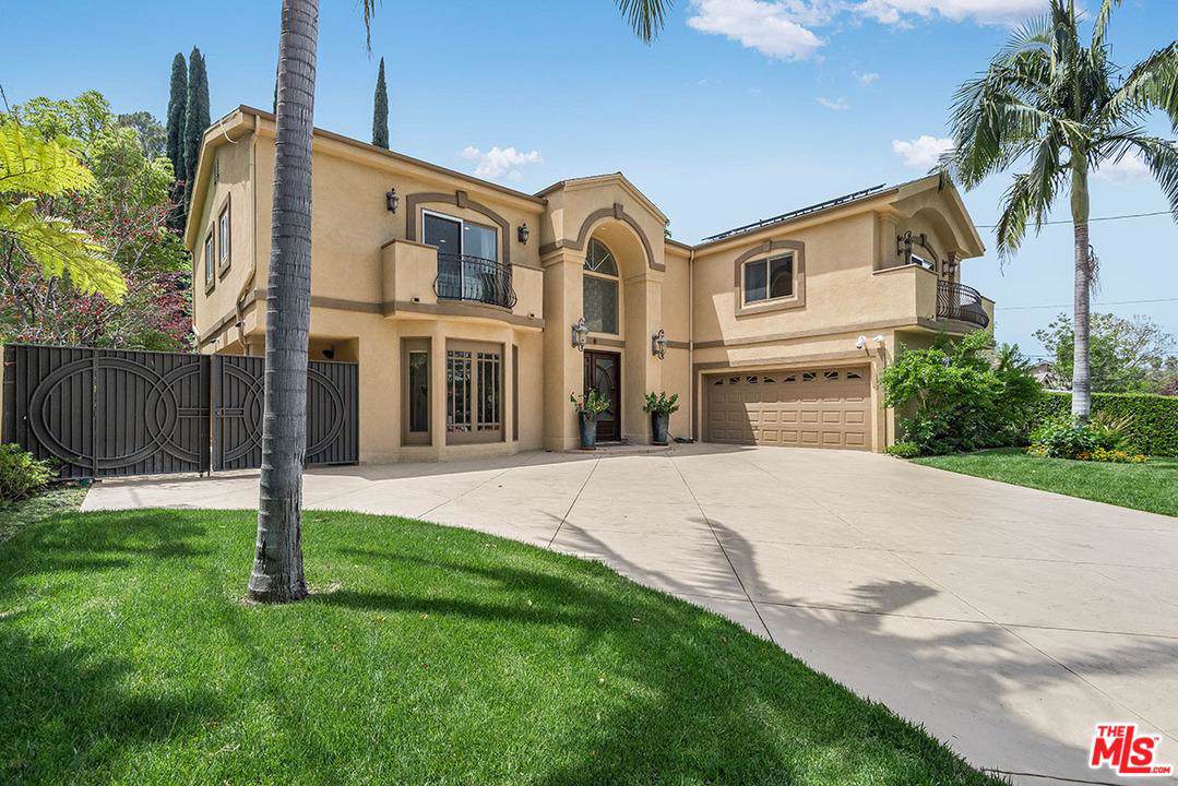 16226 Dickens Street - Photo 1
