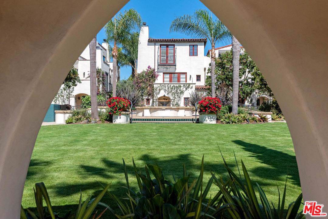 214 Santa Barbara Street - Photo 1