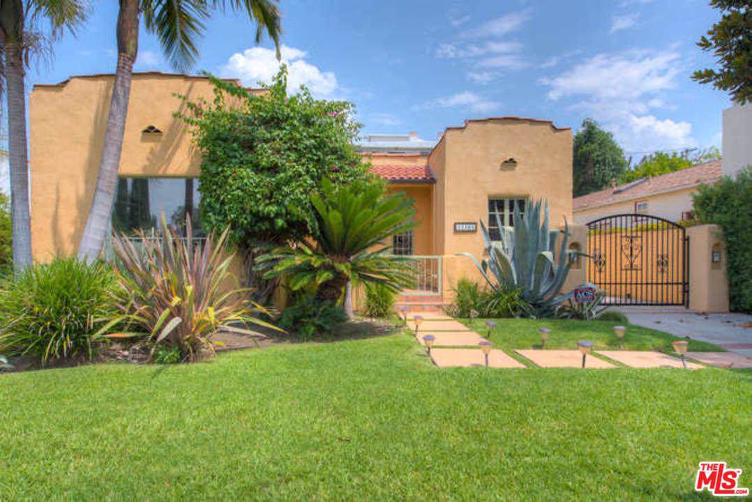 11161 Blix Street - Photo 1