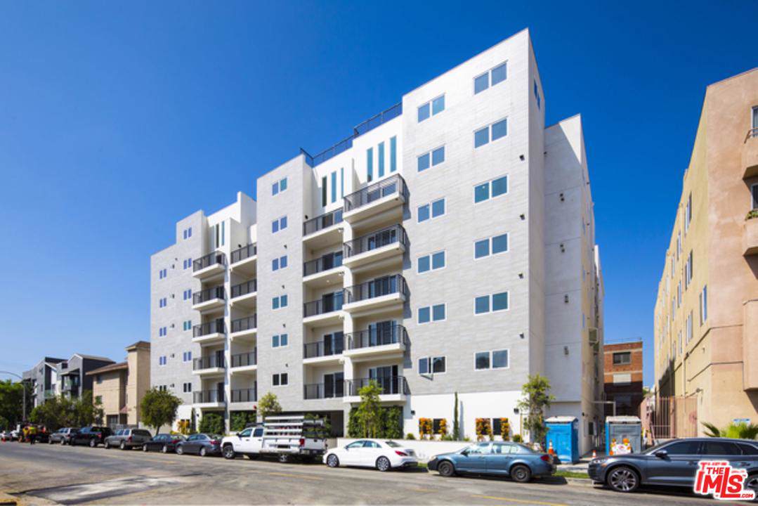 837 Harvard Boulevard - Photo 1