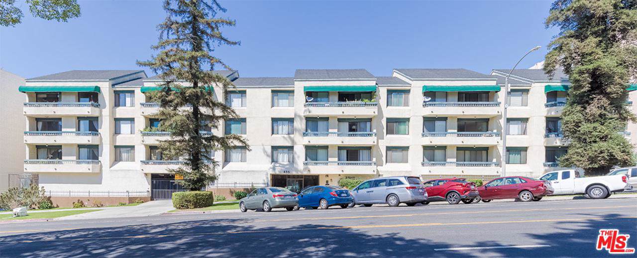 435 La Fayette Park Place - Photo 1