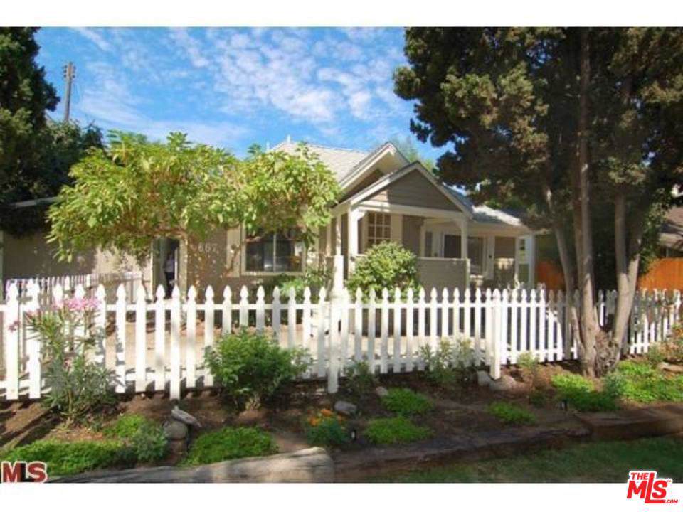4867 Bellflower Avenue - Photo 1