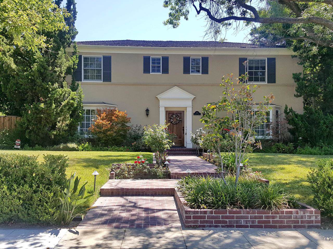 848 Winston Avenue - Photo 1
