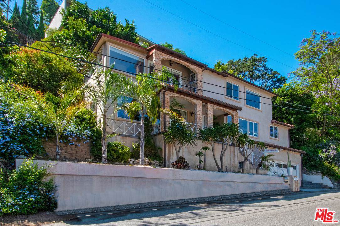 1635 Sunset Plaza Drive - Photo 1