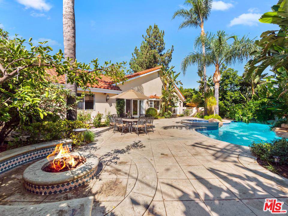 17947 Valley Vista Boulevard - Photo 1