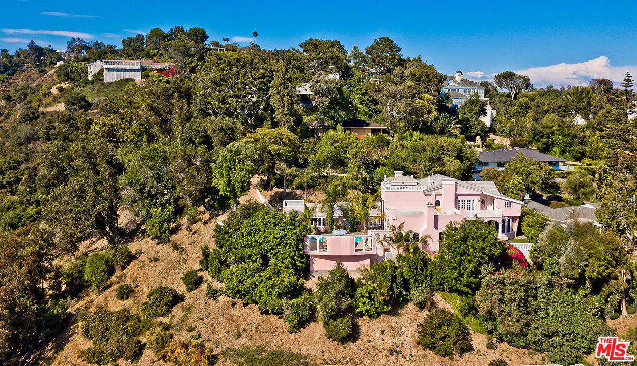 633 Estrellita Way - Photo 1
