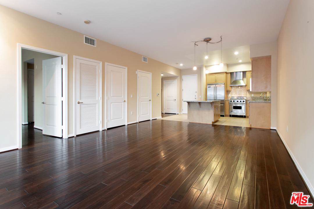 4050 Glencoe Avenue - Photo 1