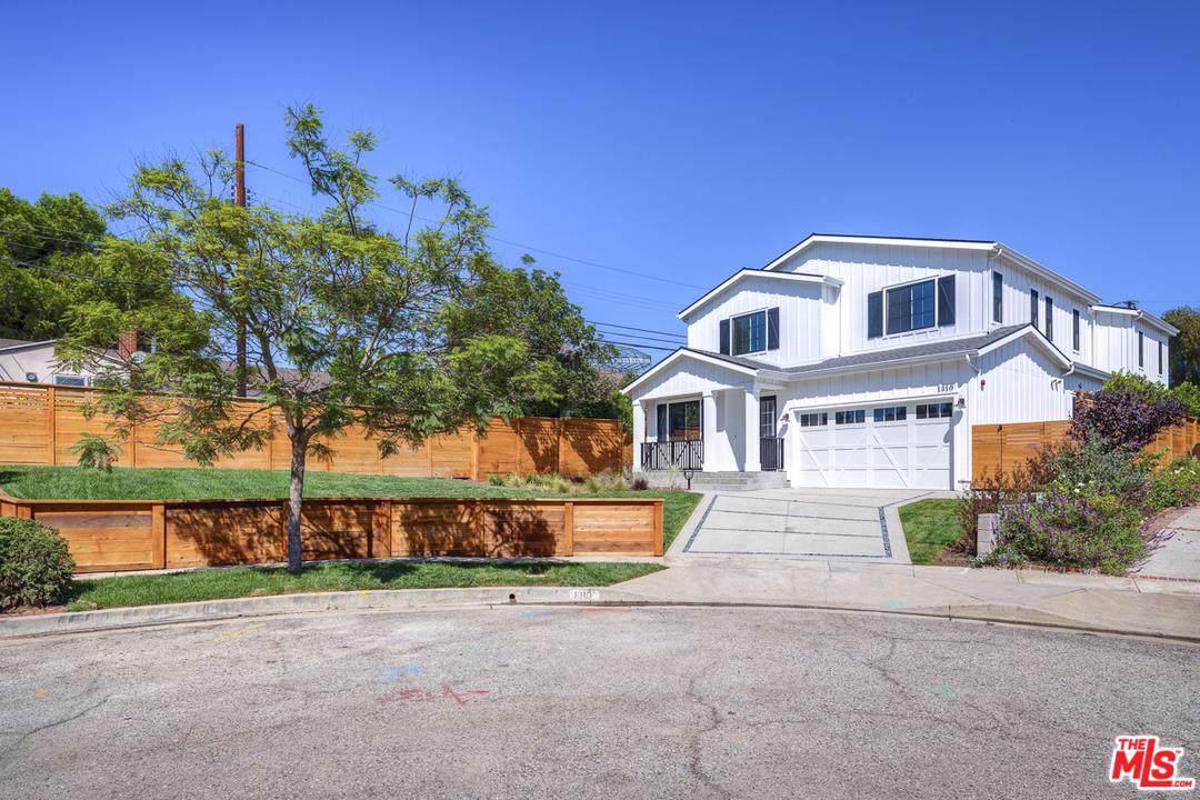 1310 Glenavon Avenue - Photo 1
