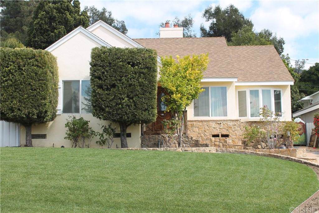 704 View Drive - Photo 1