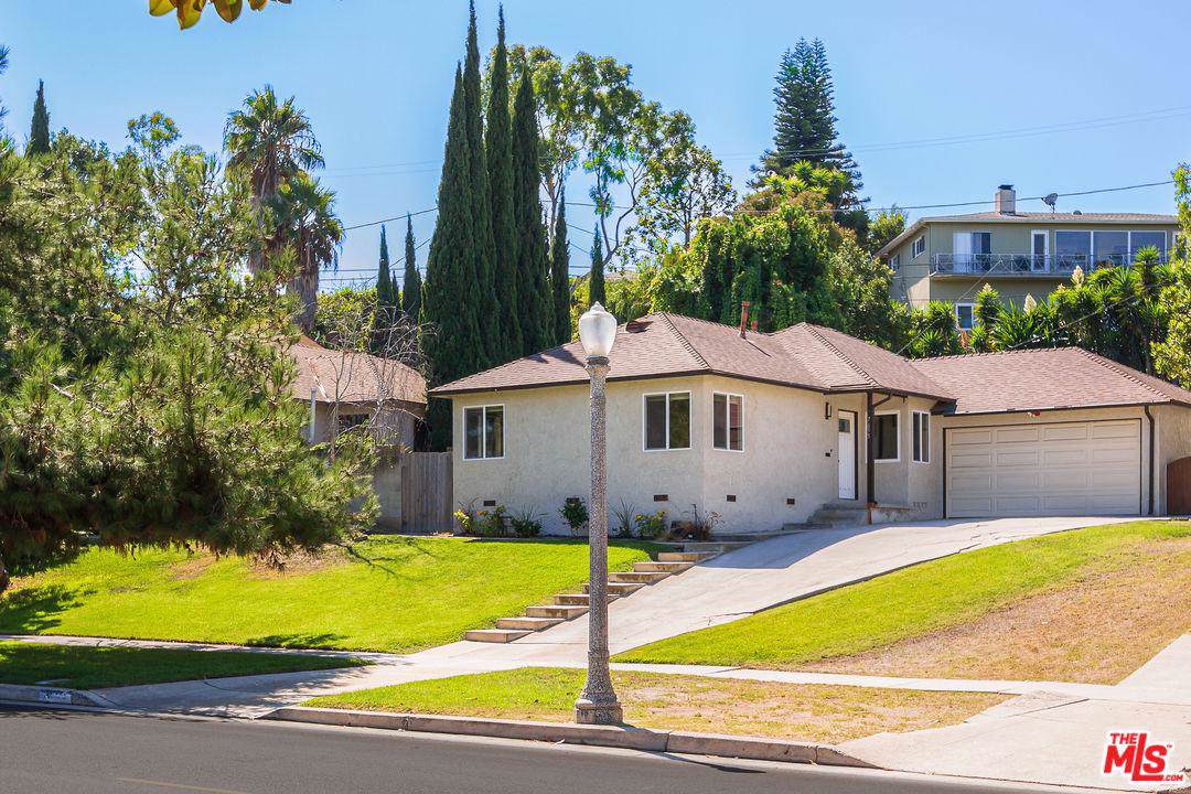 7655 Airport Boulevard - Photo 1