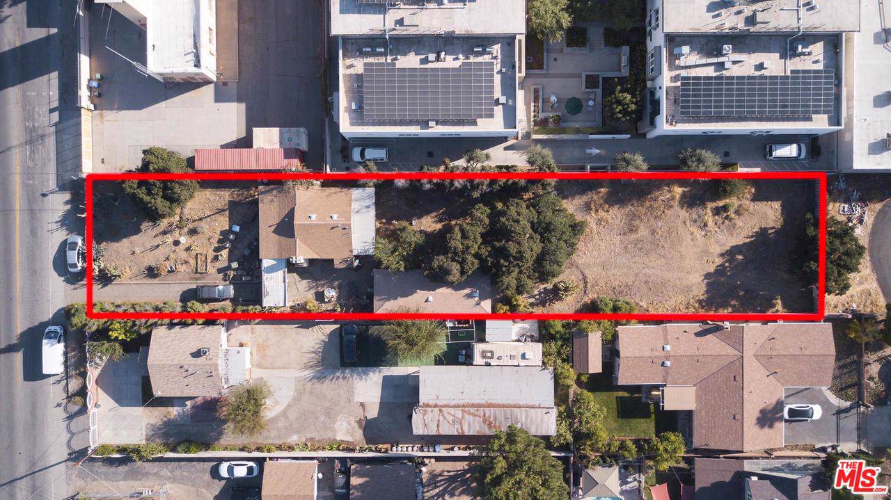 10922 Penrose Street - Photo 1