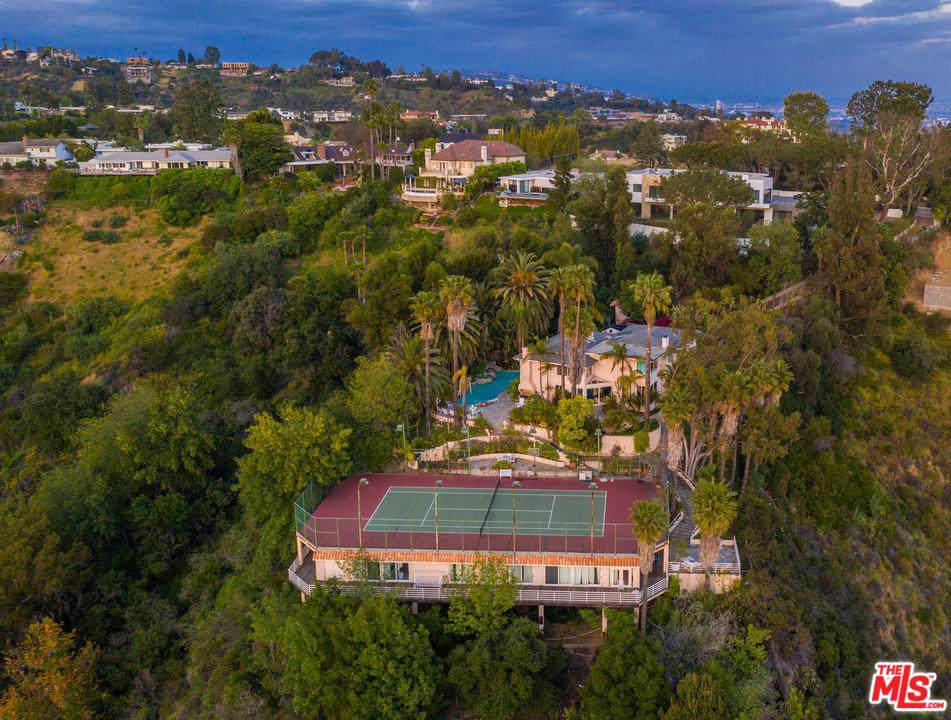 879 Linda Flora Drive - Photo 1