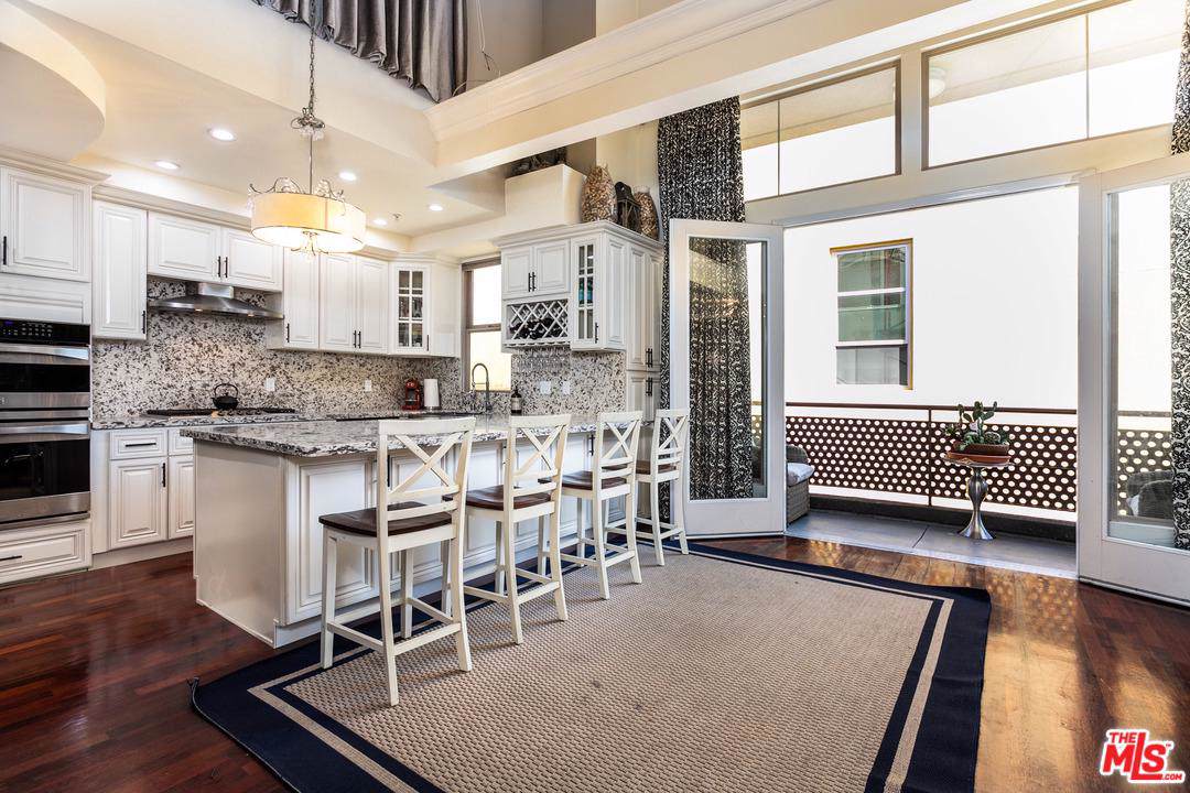 201 Angeleno Avenue - Photo 1