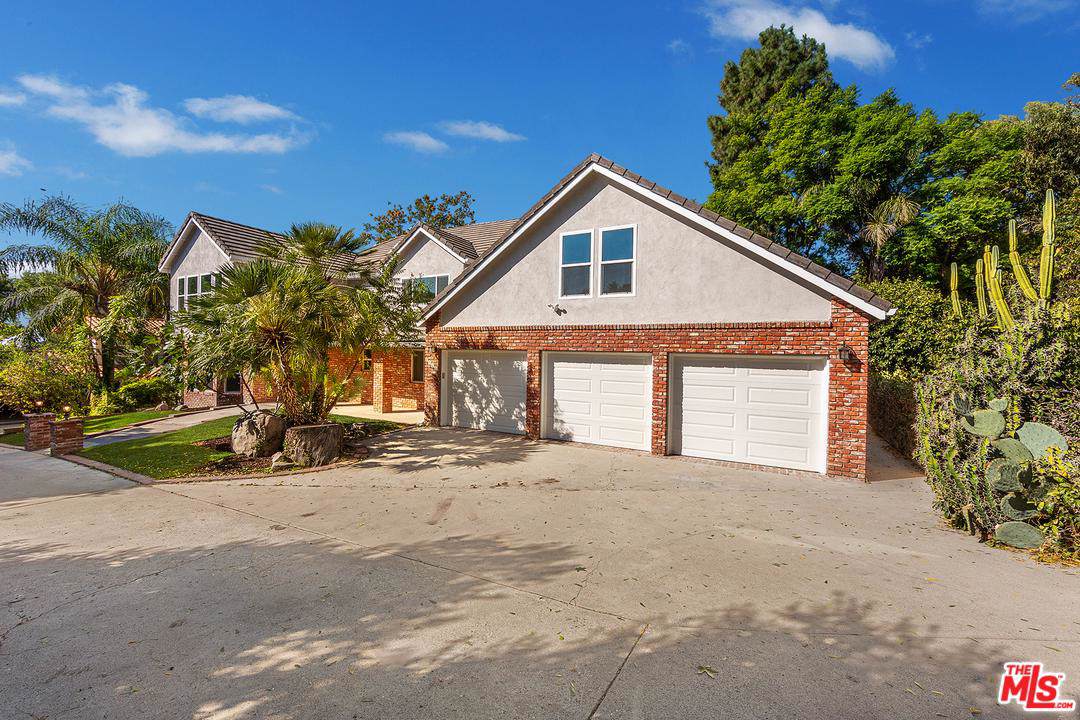 2342 Mountain Avenue - Photo 1