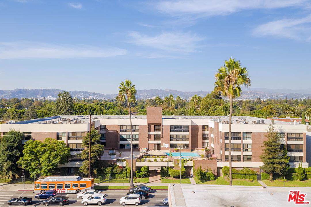 4477 Wilshire - Photo 1