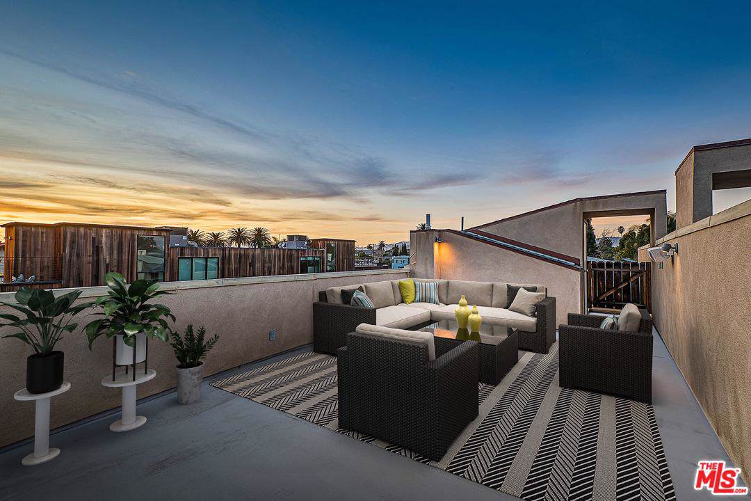 526 Broadway Street - Photo 1