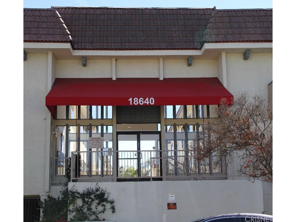 18640 Collins Street - Photo 1