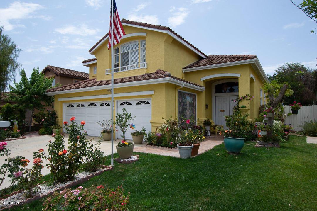454 Avenida Gaviota - Photo 1