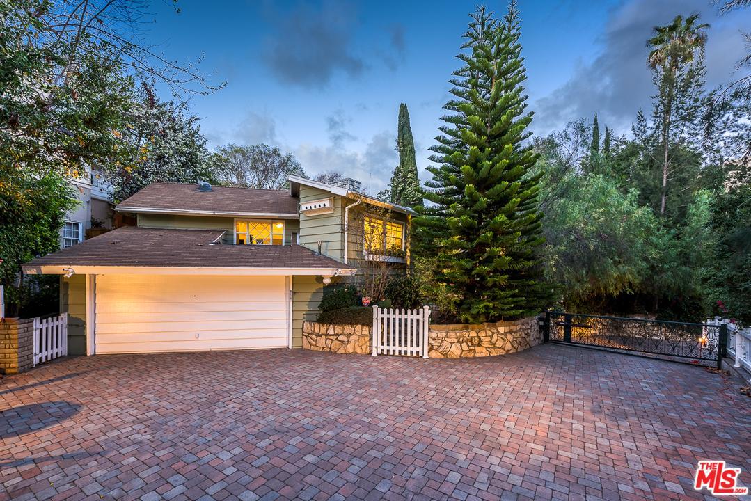 10661 Lindbrook Drive - Photo 1