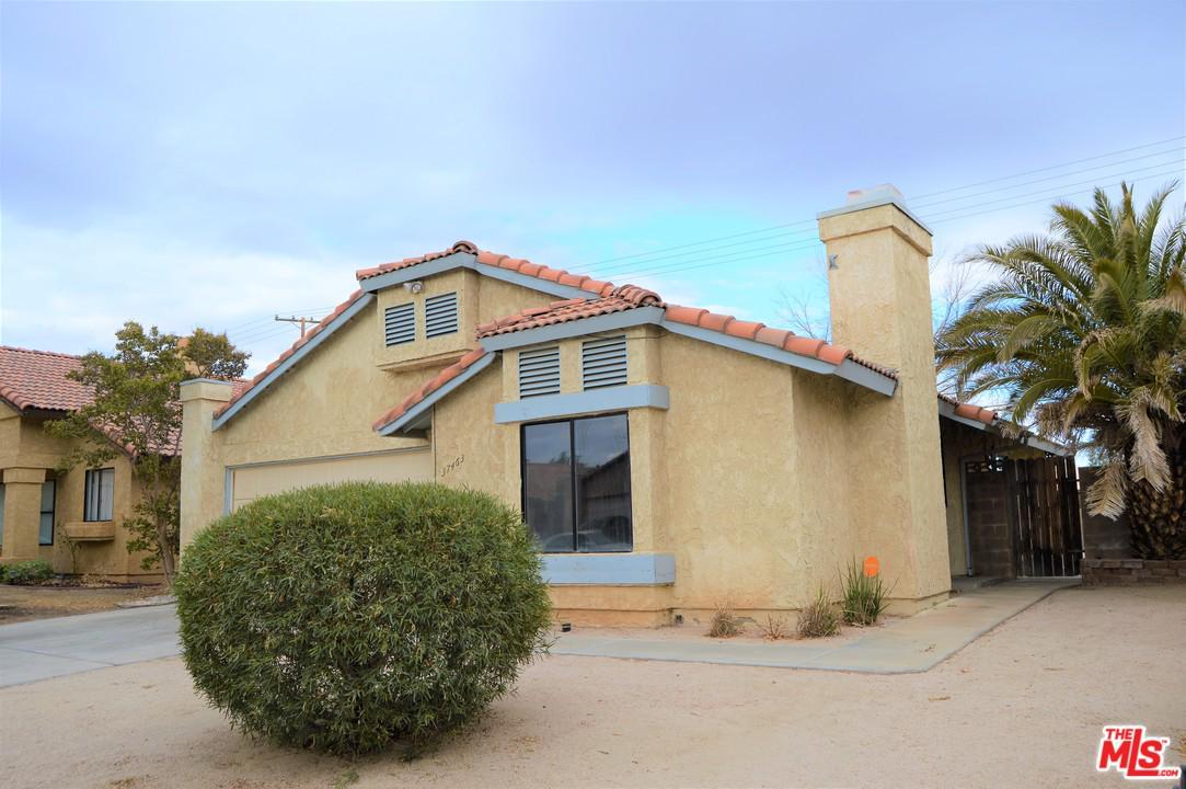 37463 Lilacview Avenue - Photo 1