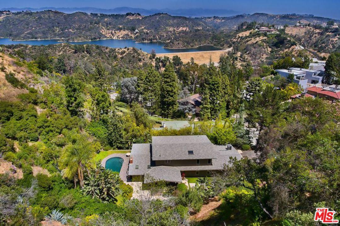 1740 Stone Canyon Road - Photo 1