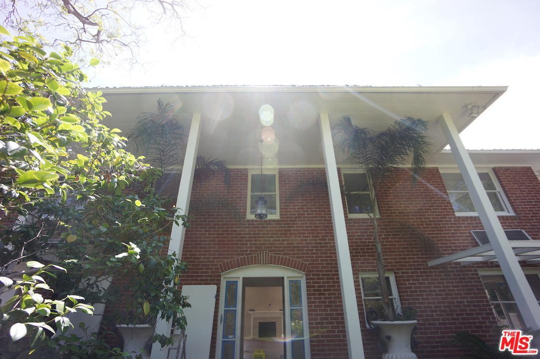 555 Rockingham Avenue - Photo 1
