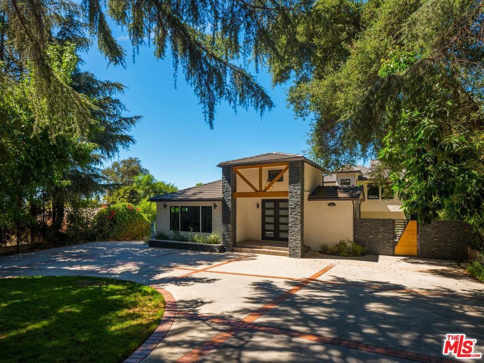 4743 Hillard Avenue - Photo 1