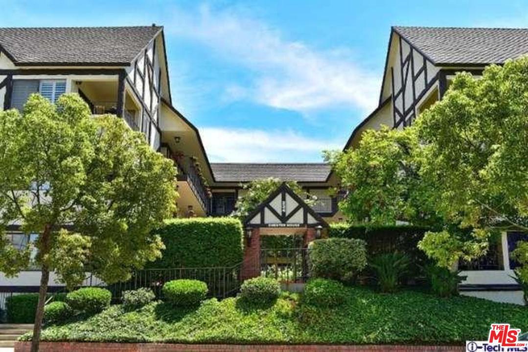 234 Kenwood Street - Photo 1