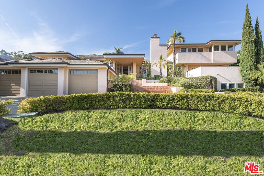 1655 Amalfi Drive - Photo 1