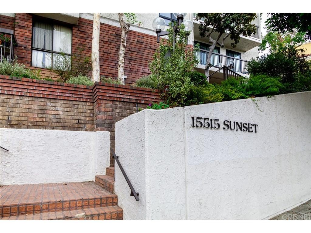 15515 Sunset Boulevard - Photo 1