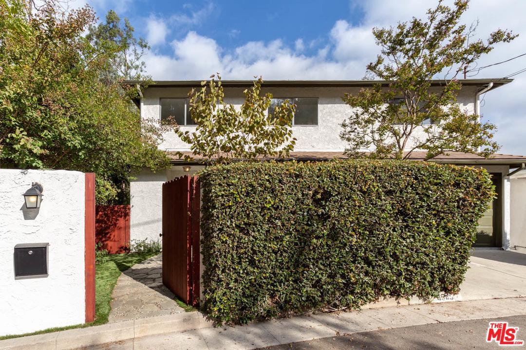 4545 San Andreas Avenue - Photo 1