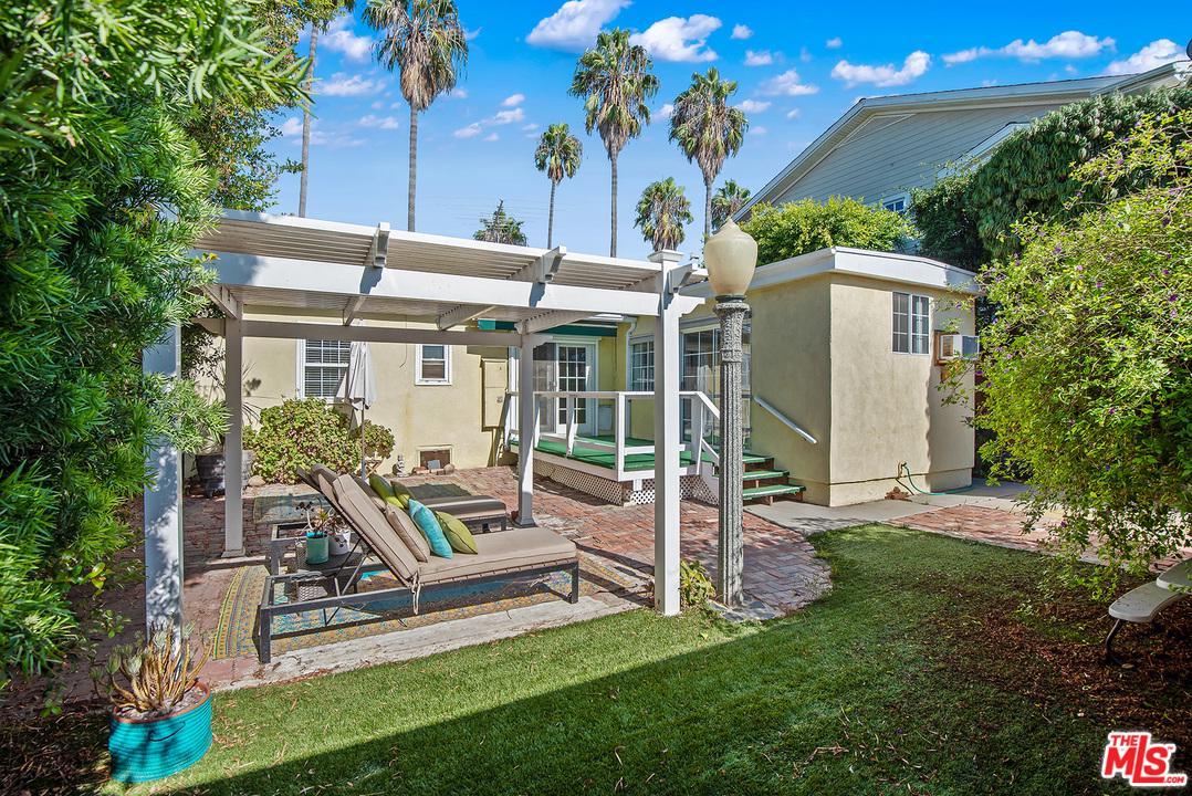 2901 Clune Avenue - Photo 1