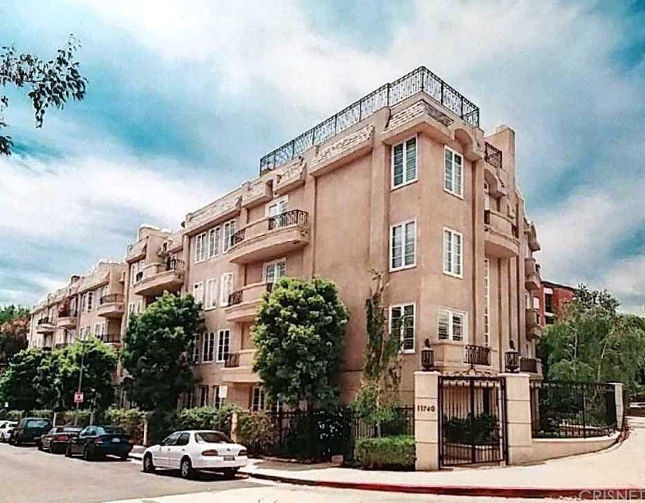 11740 Sunset Boulevard - Photo 1